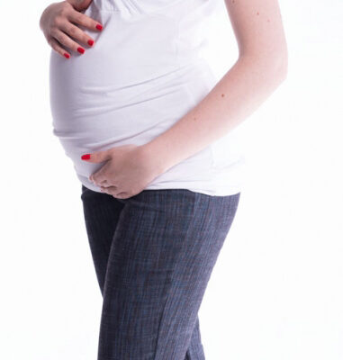 Be MaaMaa Tehotenské a dojčiace tričko s kapucňou, kr. rukáv - biele