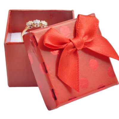 Darčeková krabička na šperky, červena s bodkami