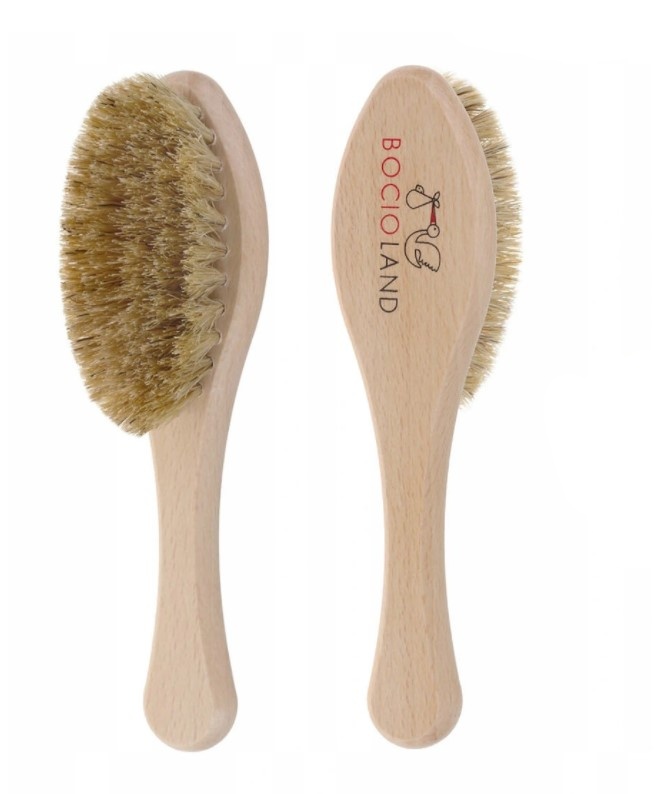 Drevená kefa s pevným prírodným vlasom