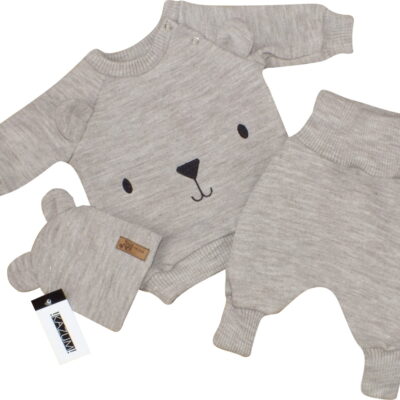 Pletená dojčenská sada 3D Medvedík, svetrík, tepláčiky + čiapočka Kazum, béžová, veľ. 74