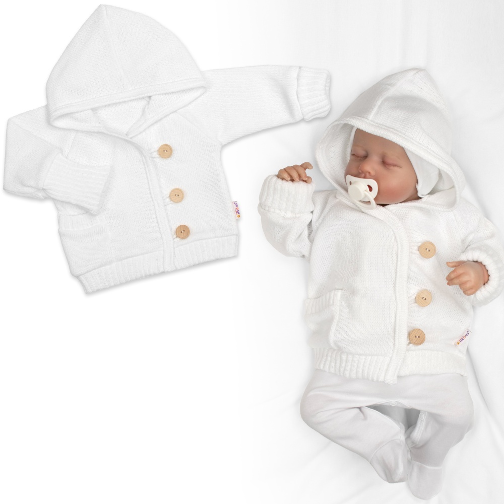 Rastúci pletený svetrík s kapucňou, zapínanie gombíkmi - biely