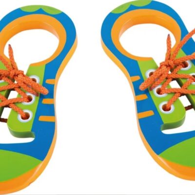 Small Foot: Drevené topánky (naučenie viazania)