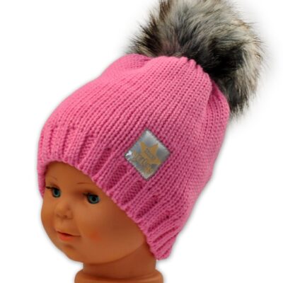 Ružová zimná čiapka s bambulkou